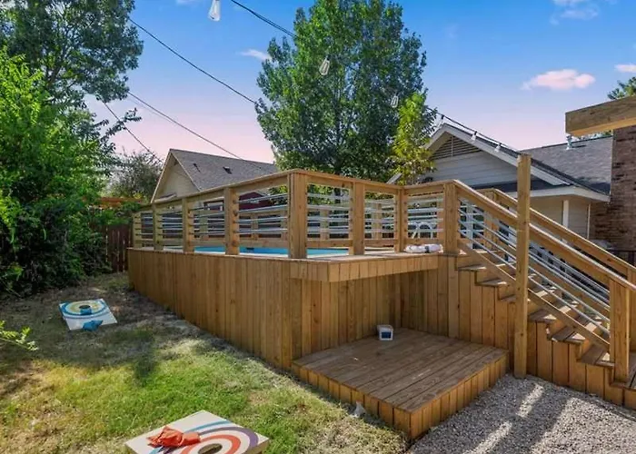Poolside Paradise Game Fire Pit Hot Tub * Round Rock