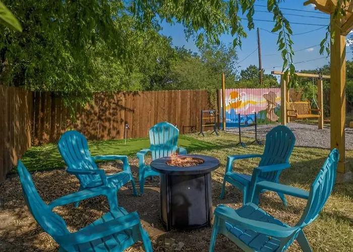Holiday home Poolside Paradise Game Fire Pit Hot Tub Round Rock